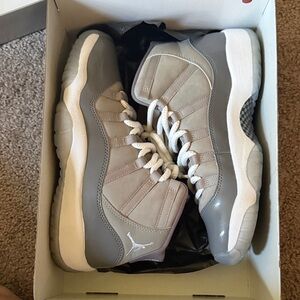 Jordan Retro High-Top Sneakers in Grey and White